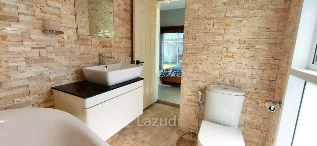 4 Bedroom 3 Bathroom 215 SQ.M. Ban Panalee