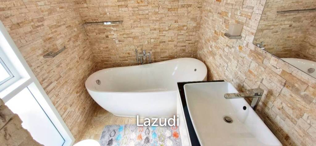 4 Bedroom 3 Bathroom 215 SQ.M. Ban Panalee