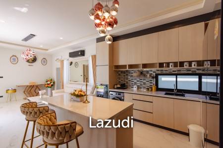 Modern 200 sqm pool villa in Hin Lek Fai Hua Hin