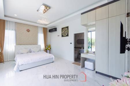 Modern 200 sqm pool villa in Hin Lek Fai Hua Hin