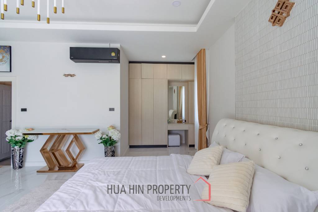 Modern 200 sqm pool villa in Hin Lek Fai Hua Hin