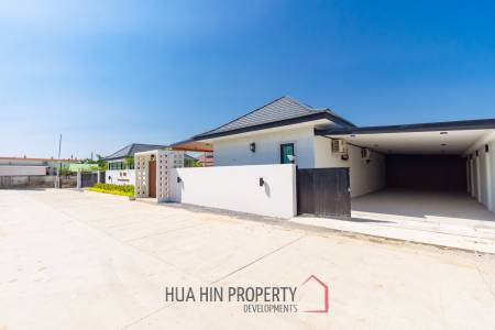 Modern 200 sqm pool villa in Hin Lek Fai Hua Hin