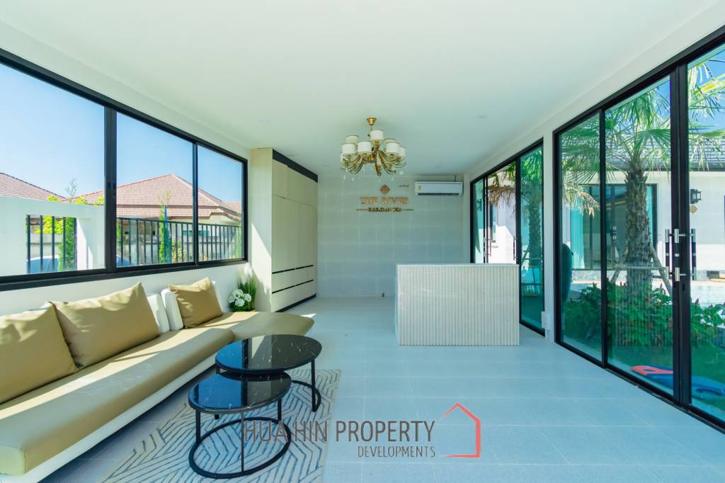 Modern 200 sqm pool villa in Hin Lek Fai Hua Hin