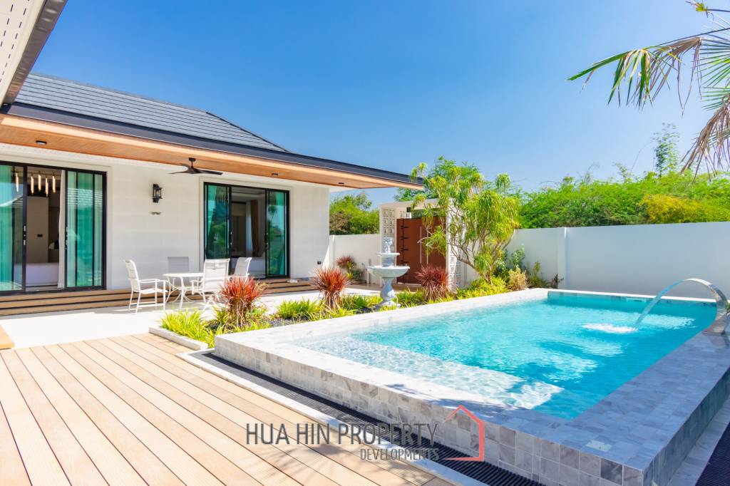 Modern 200 sqm pool villa in Hin Lek Fai Hua Hin