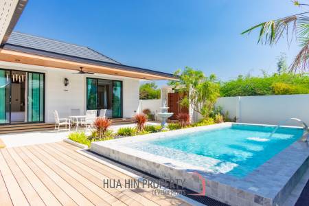 Modern 200 sqm pool villa in Hin Lek Fai Hua Hin