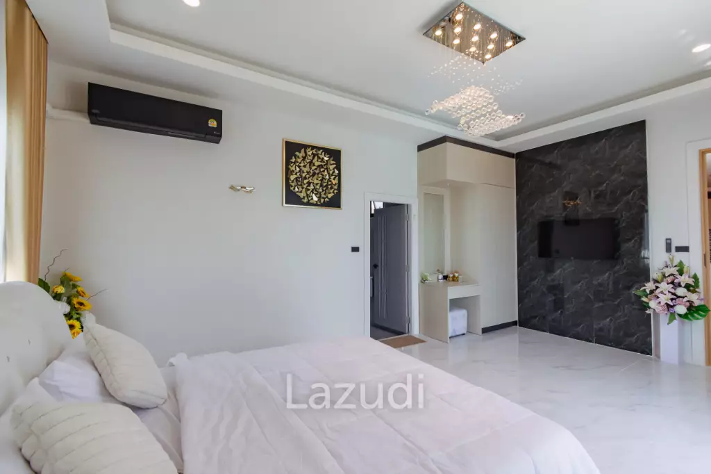 Modern 200 sqm pool villa in Hin Lek Fai Hua Hin