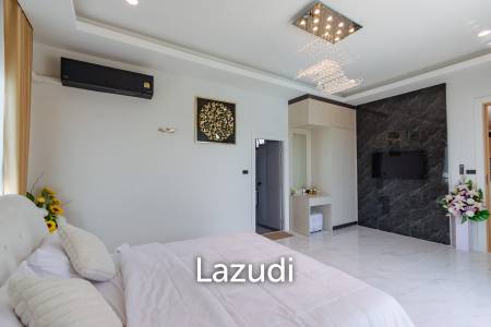 Modern 200 sqm pool villa in Hin Lek Fai Hua Hin