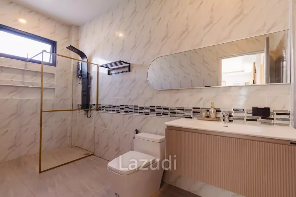 Modern 200 sqm pool villa in Hin Lek Fai Hua Hin