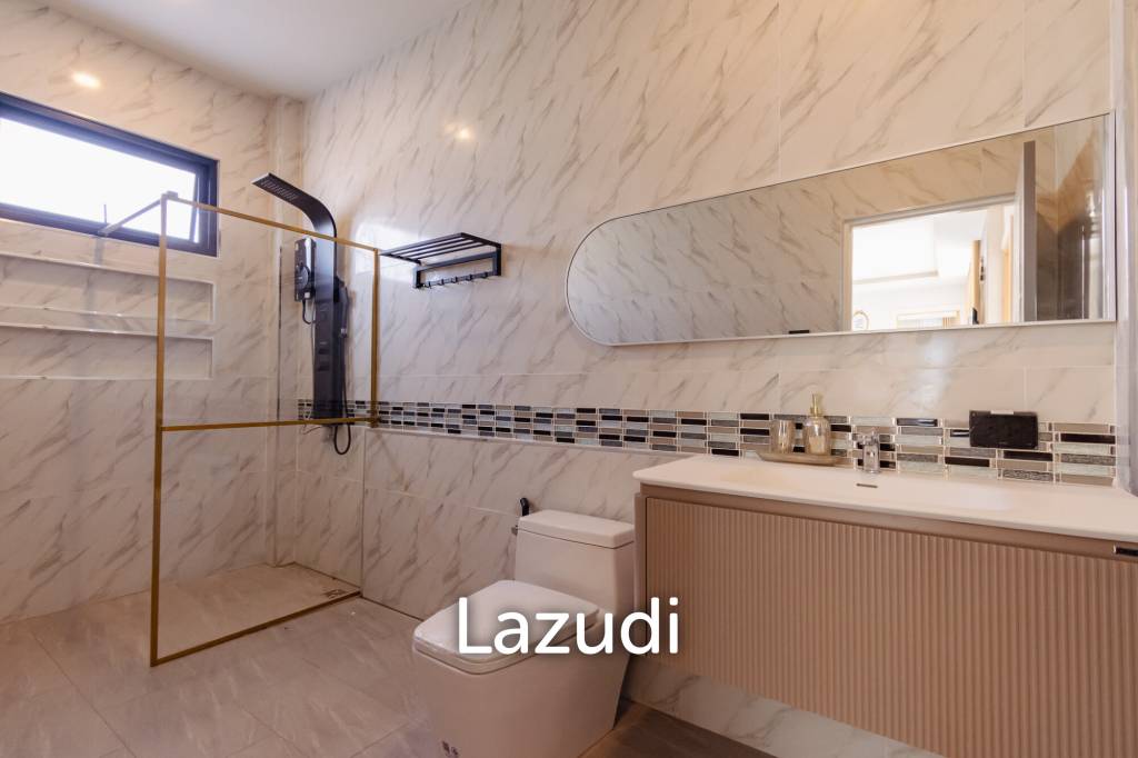 Modern 200 sqm pool villa in Hin Lek Fai Hua Hin