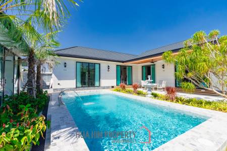 Modern 200 sqm pool villa in Hin Lek Fai Hua Hin
