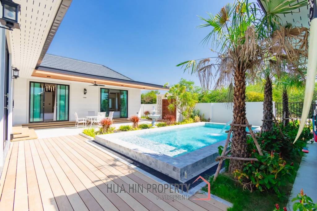 Modern 200 sqm pool villa in Hin Lek Fai Hua Hin