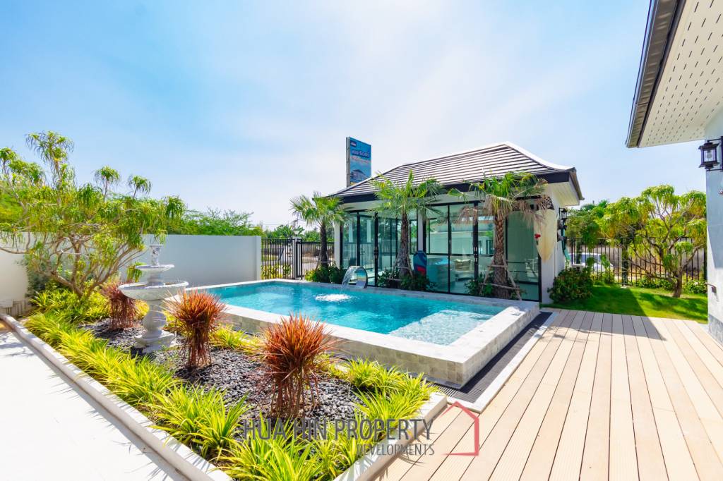 Modern 200 sqm pool villa in Hin Lek Fai Hua Hin