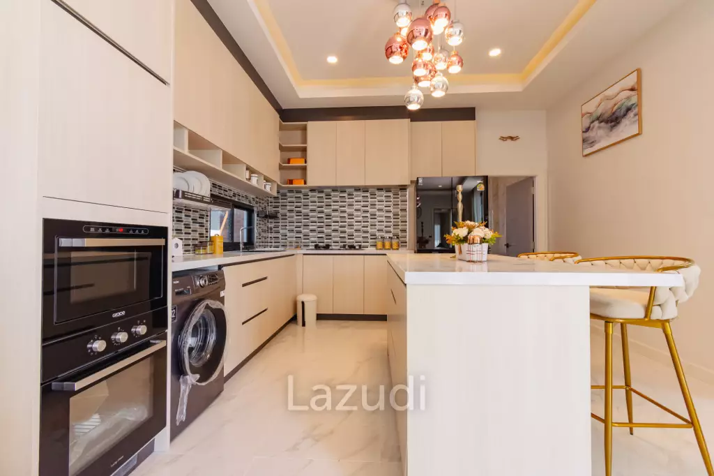 Modern 200 sqm pool villa in Hin Lek Fai Hua Hin
