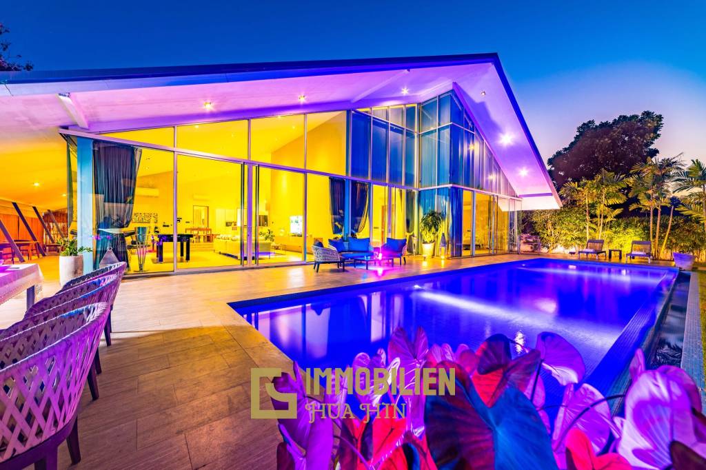 1,796 qm 7 Bett 7 Bad Villa Für Verkauf