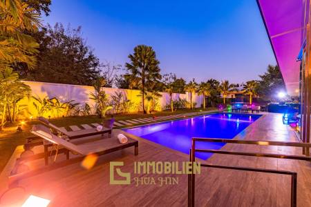 1,796 qm 7 Bett 7 Bad Villa Für Verkauf