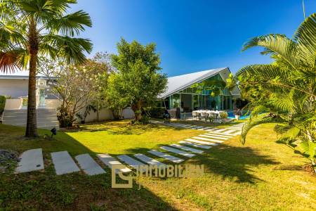 1,796 qm 7 Bett 7 Bad Villa Für Verkauf