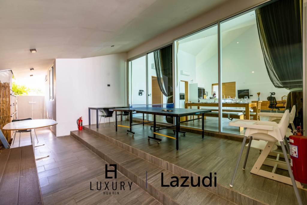 1,796 metro cuadrado 7 ` 7 Baño Villa de Venta