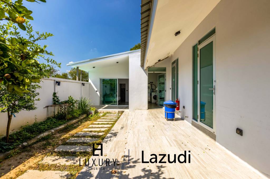 1,796 metro cuadrado 7 ` 7 Baño Villa de Venta