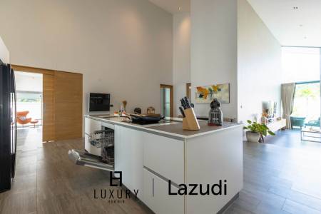 1,796 metro cuadrado 7 ` 7 Baño Villa de Venta