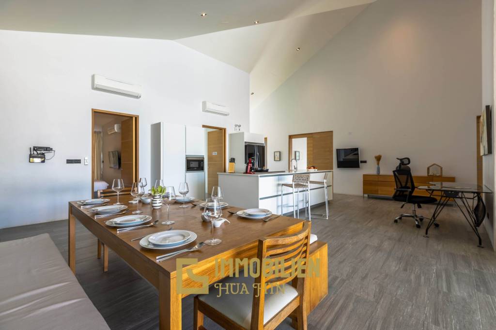 1,796 qm 7 Bett 7 Bad Villa Für Verkauf