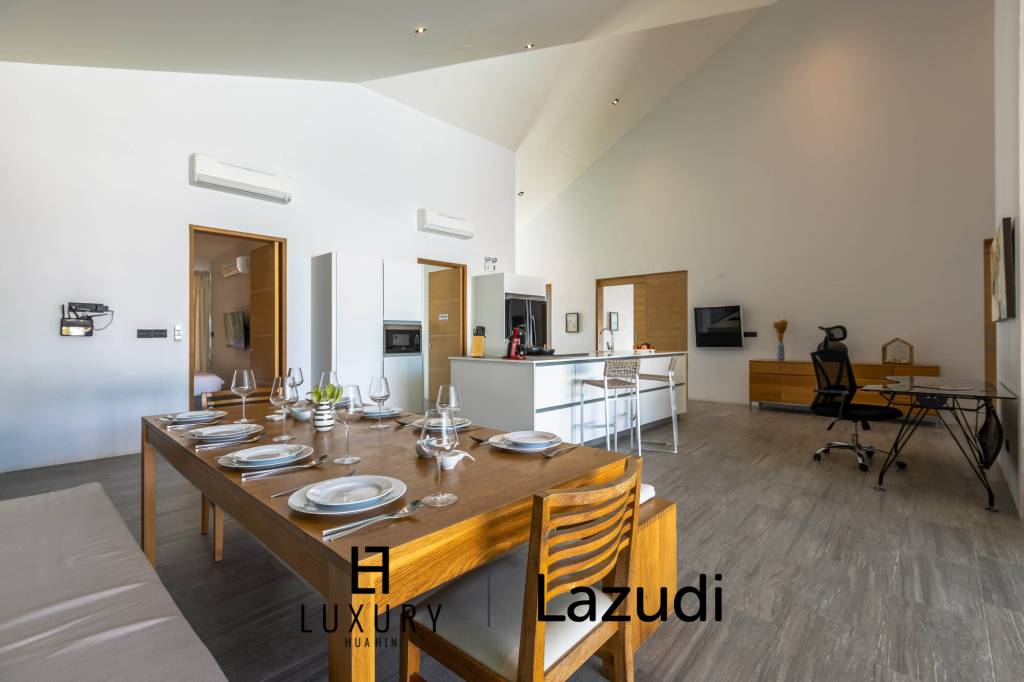 1,796 metro cuadrado 7 ` 7 Baño Villa de Venta