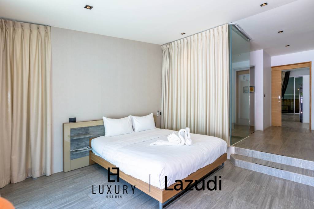 1,796 metro cuadrado 7 ` 7 Baño Villa de Venta