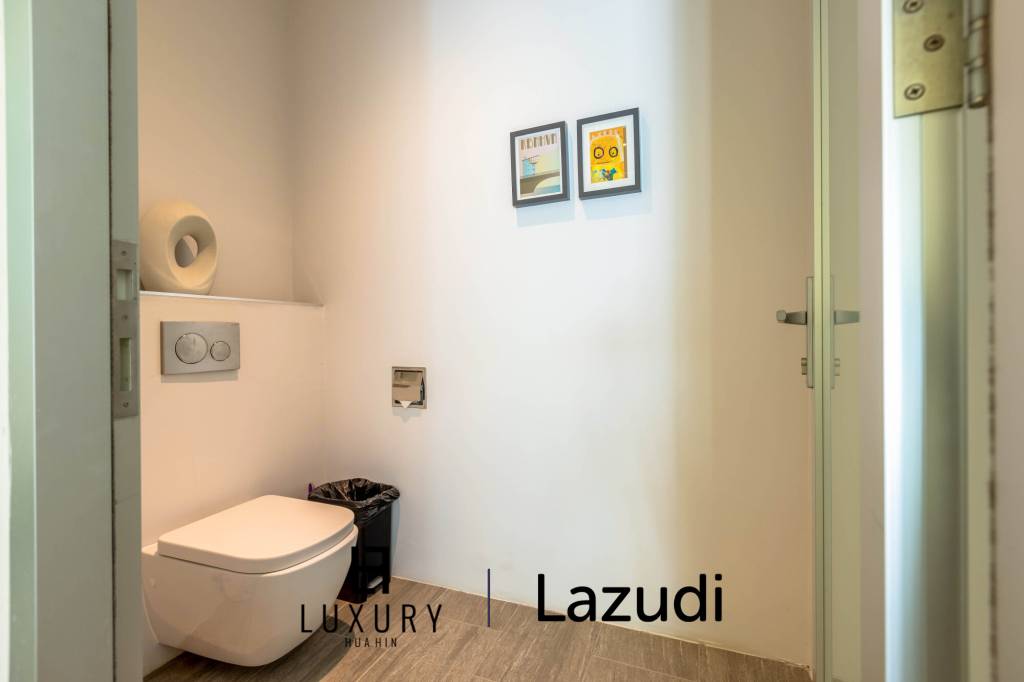 1,796 metro cuadrado 7 ` 7 Baño Villa de Venta
