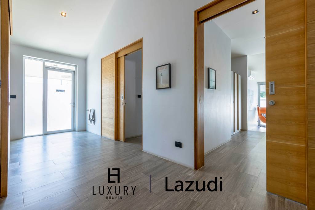 1,796 metro cuadrado 7 ` 7 Baño Villa de Venta