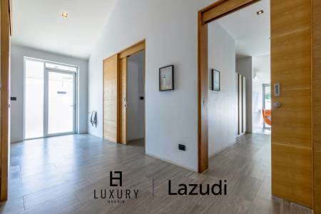 1,796 metro cuadrado 7 ` 7 Baño Villa de Venta