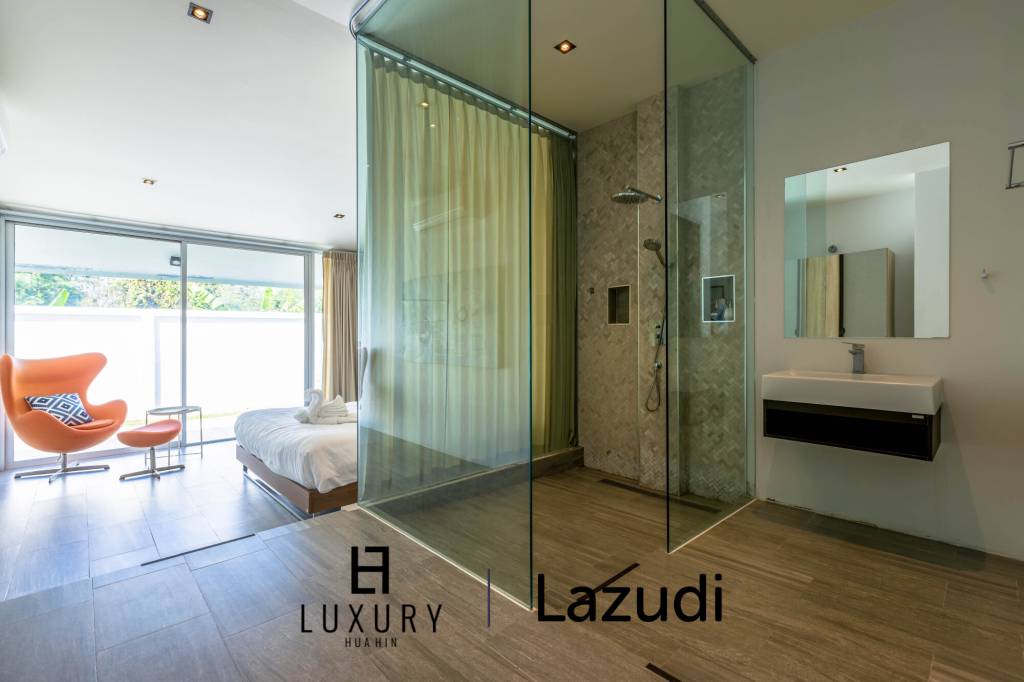 1,796 metro cuadrado 7 ` 7 Baño Villa de Venta