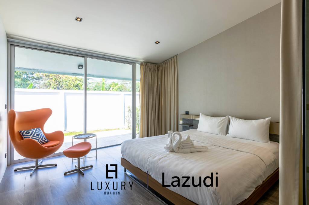 1,796 metro cuadrado 7 ` 7 Baño Villa de Venta