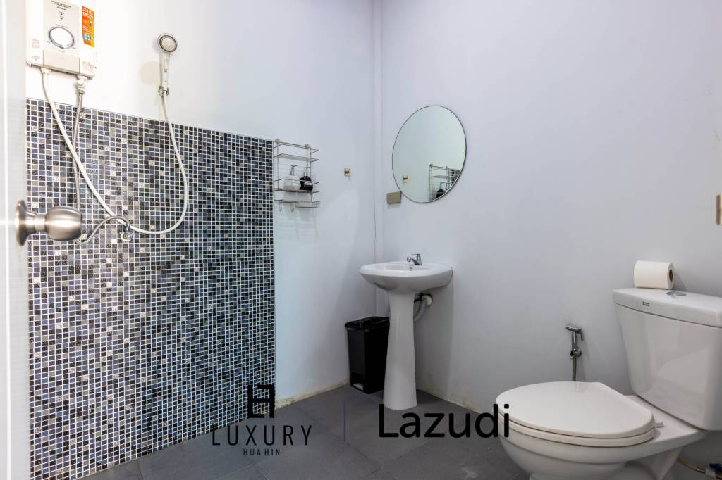 1,796 metro cuadrado 7 ` 7 Baño Villa de Venta