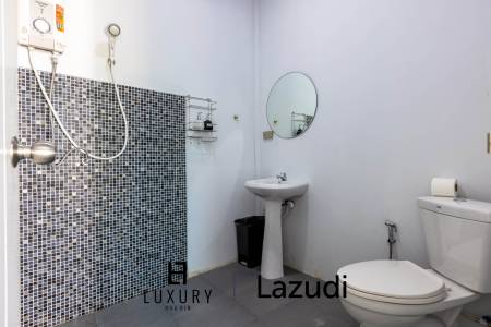 1,796 metro cuadrado 7 ` 7 Baño Villa de Venta