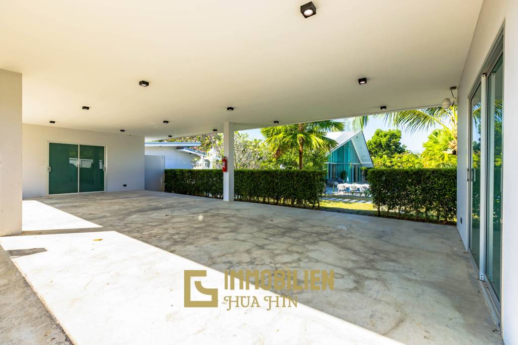 1,796 qm 7 Bett 7 Bad Villa Für Verkauf