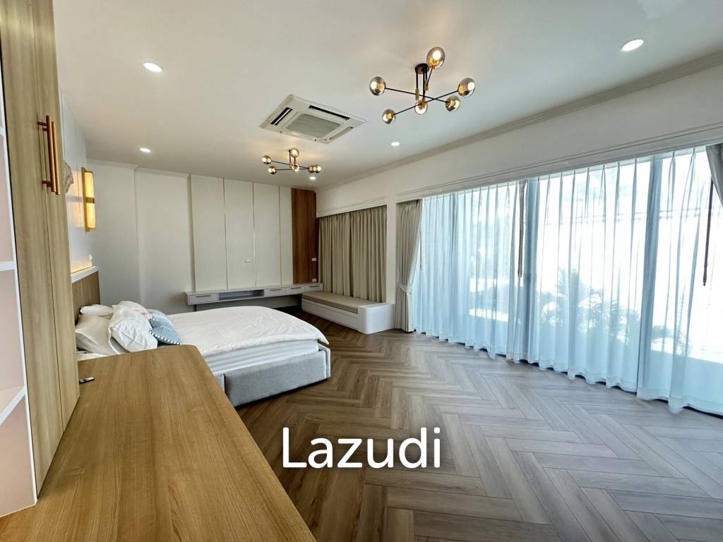 Modern Two-Storey Pool Villa with Private Garden for Rent near IKEA Phuket