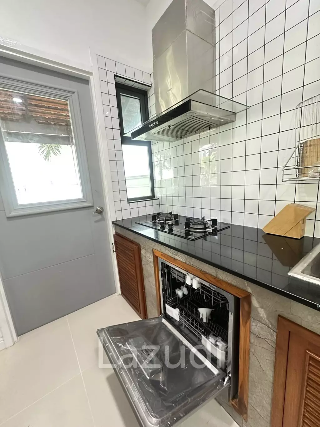 Modern Two-Storey Pool Villa with Private Garden for Rent near IKEA Phuket