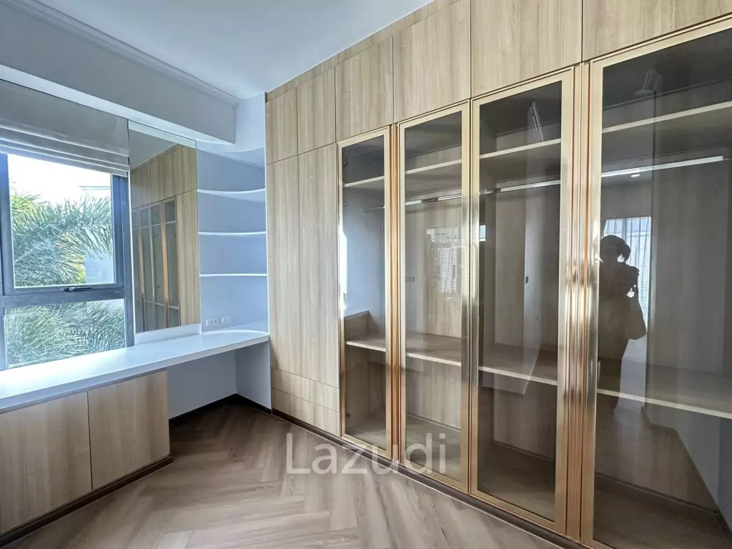Modern Two-Storey Pool Villa with Private Garden for Rent near IKEA Phuket