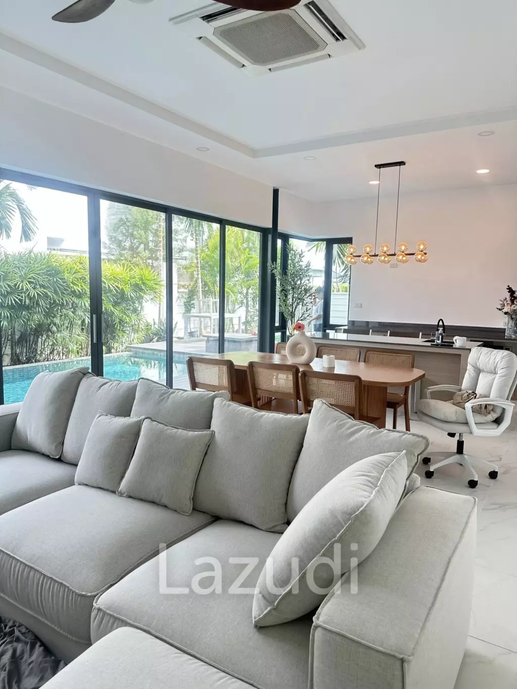 Modern Two-Storey Pool Villa with Private Garden for Rent near IKEA Phuket