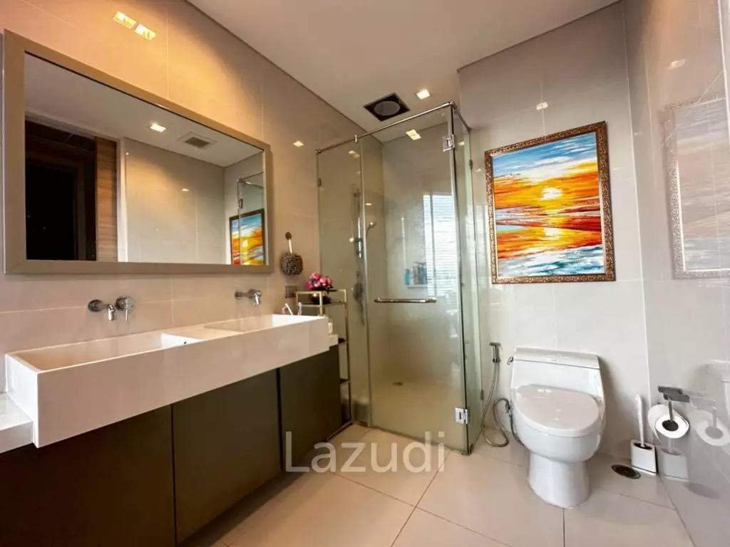 3 Beds 5 Baths 217 SQ.M. Reflection Jomrien Beach Pattaya