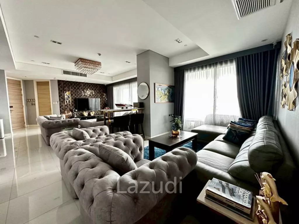 3 Beds 5 Baths 217 SQ.M. Reflection Jomrien Beach Pattaya
