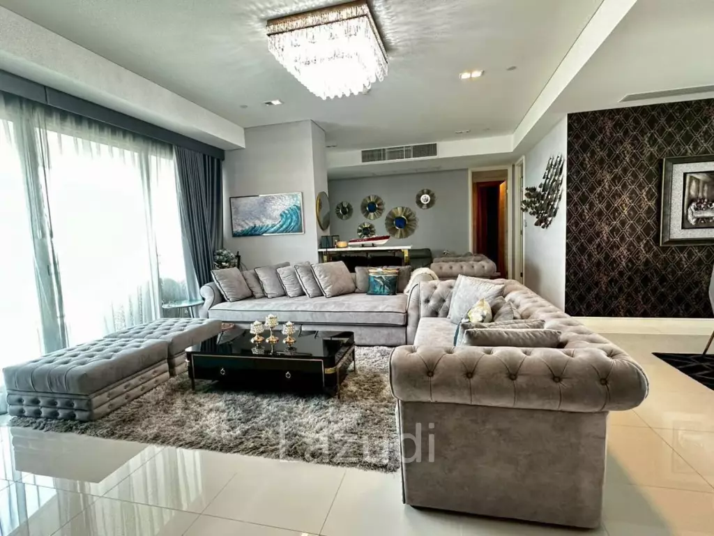 3 Beds 5 Baths 217 SQ.M. Reflection Jomrien Beach Pattaya