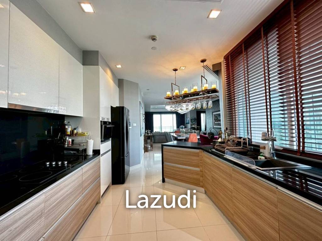 3 Beds 5 Baths 217 SQ.M. Reflection Jomrien Beach Pattaya