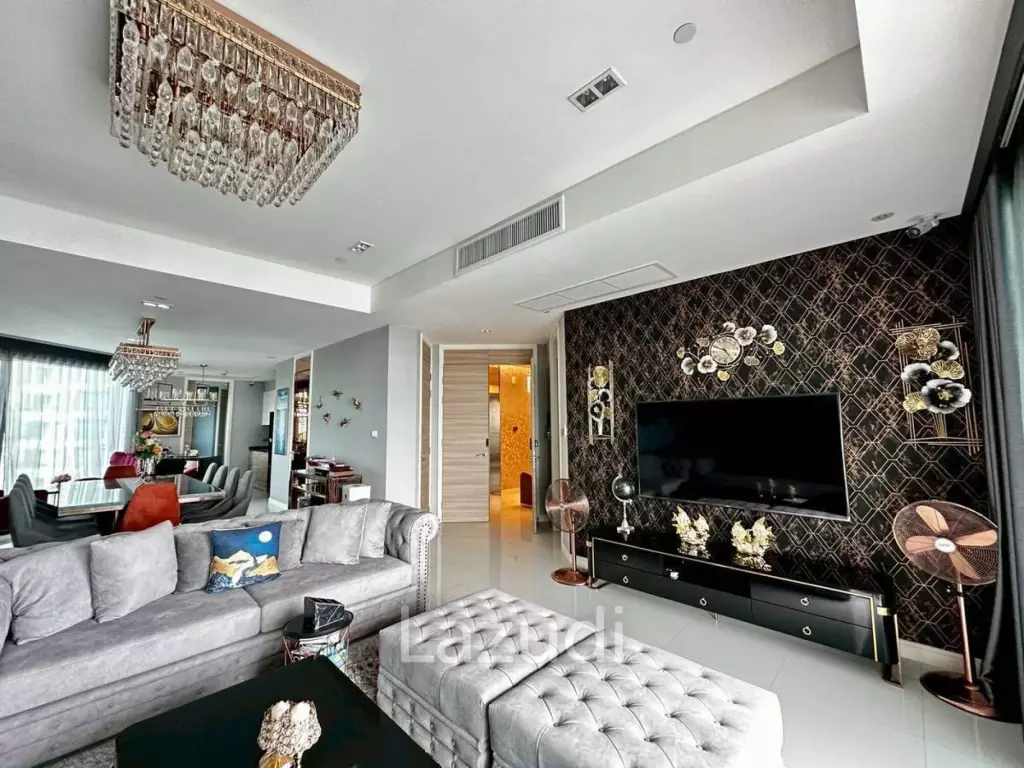 3 Beds 5 Baths 217 SQ.M. Reflection Jomrien Beach Pattaya