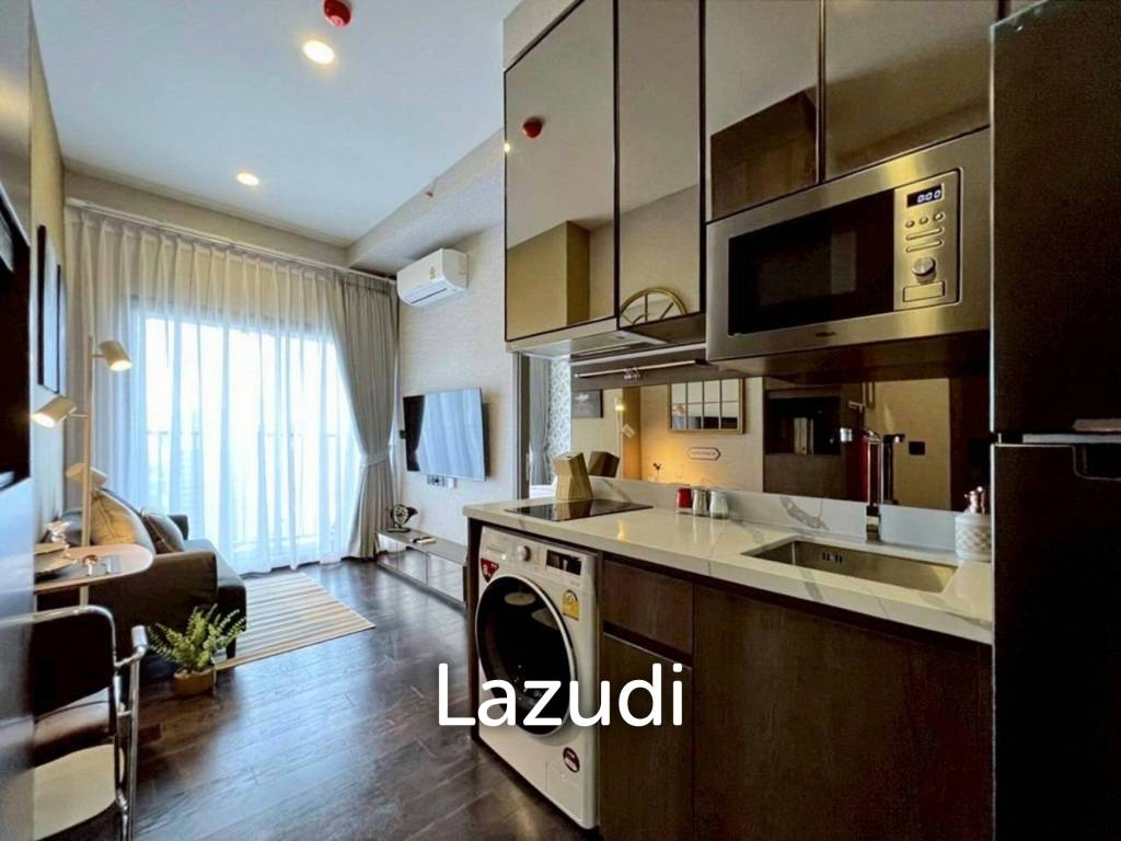 30 sqm high floor 1 bedroom condo at Park Origin Thonglor Bangkok