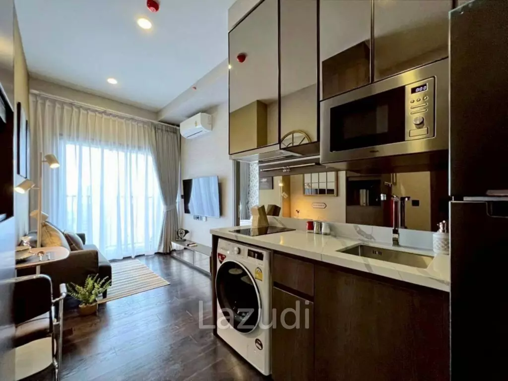 30 sqm high floor 1 bedroom condo at Park Origin Thonglor Bangkok