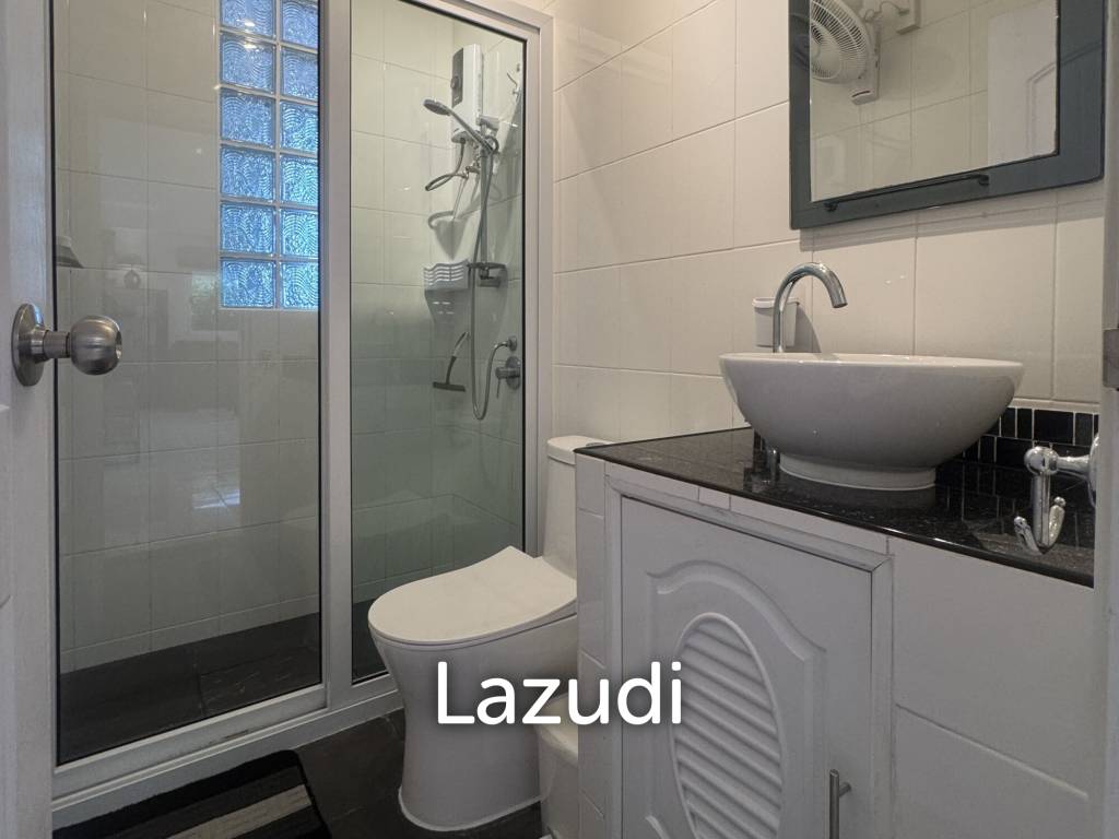 Tropical Garden Village Elegant 3 Bedroom Family Home, Renovated