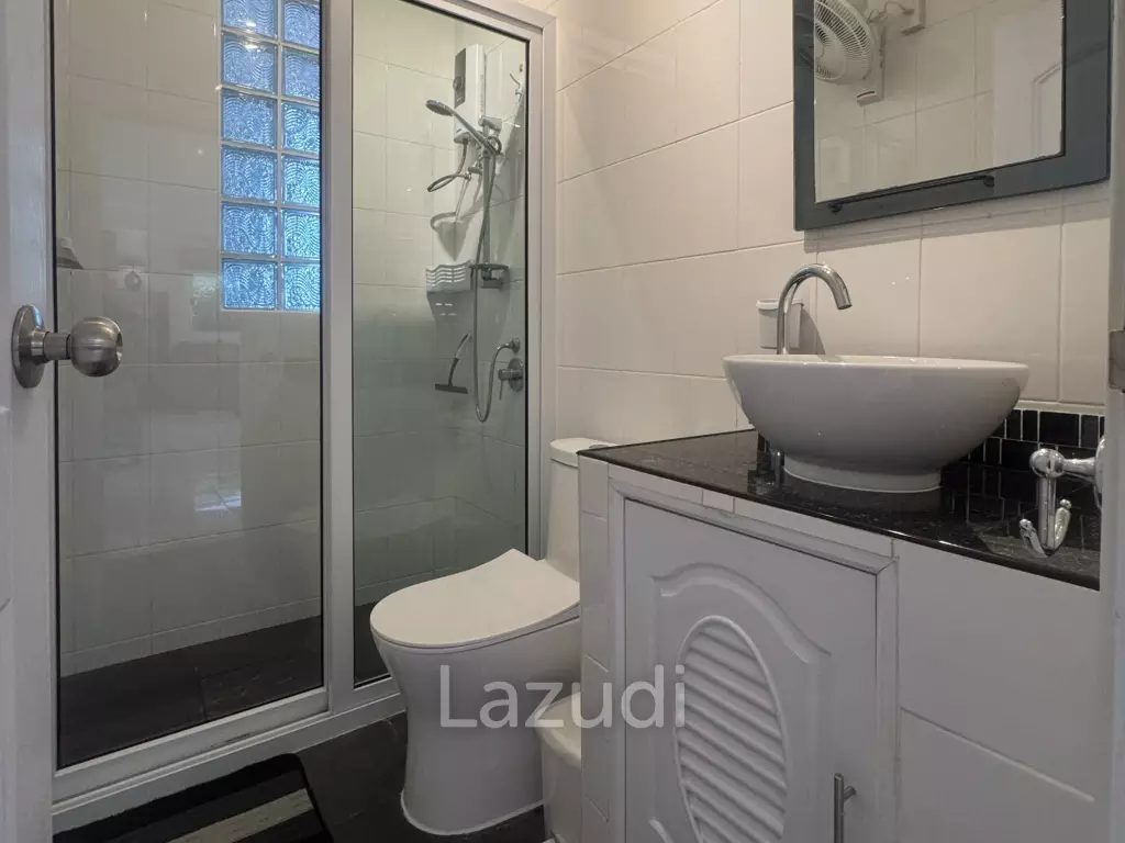 Tropical Garden Village Elegant 3 Bedroom Family Home, Renovated
