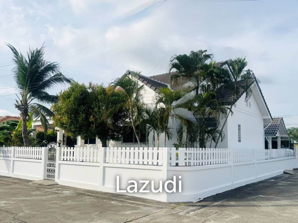 Tropical Garden Village Elegant 3 Bedroom Family Home, Renovated