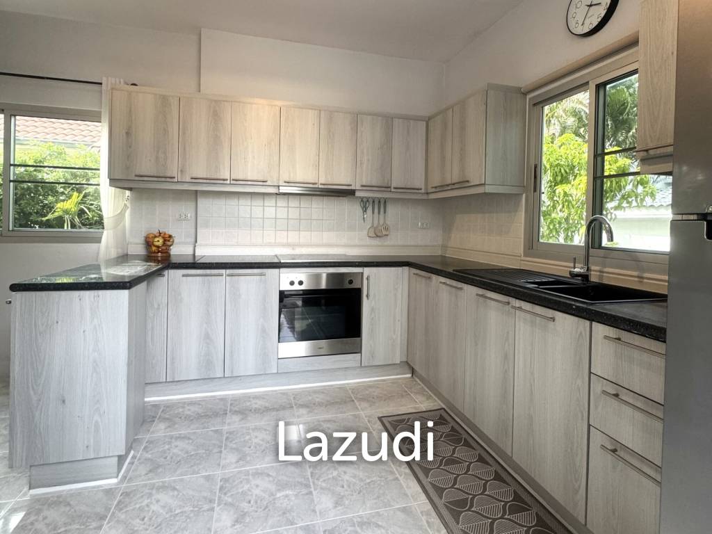 Tropical Garden Village Elegant 3 Bedroom Family Home, Renovated
