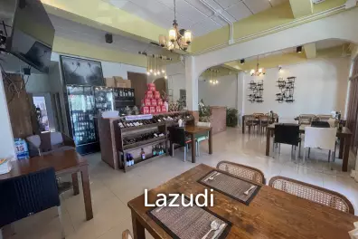 Restaurant / 30 seats / 9 tables